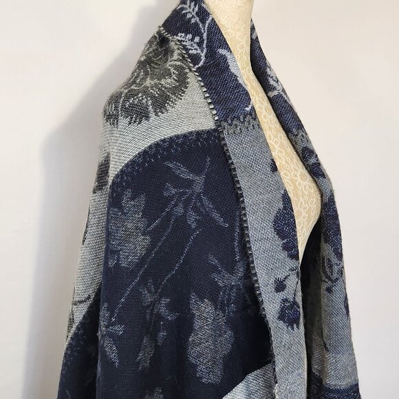 Aurora Paci Italia Blue Gray Floral Print Wool Blend Scarf Wrap Shaw Fringe City - Picture 6 of 16
